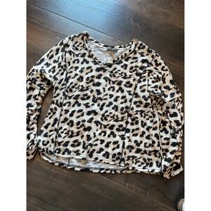 Tribal Leopard Print‎ Long Sleeve V Neck Top Animal Print Medium